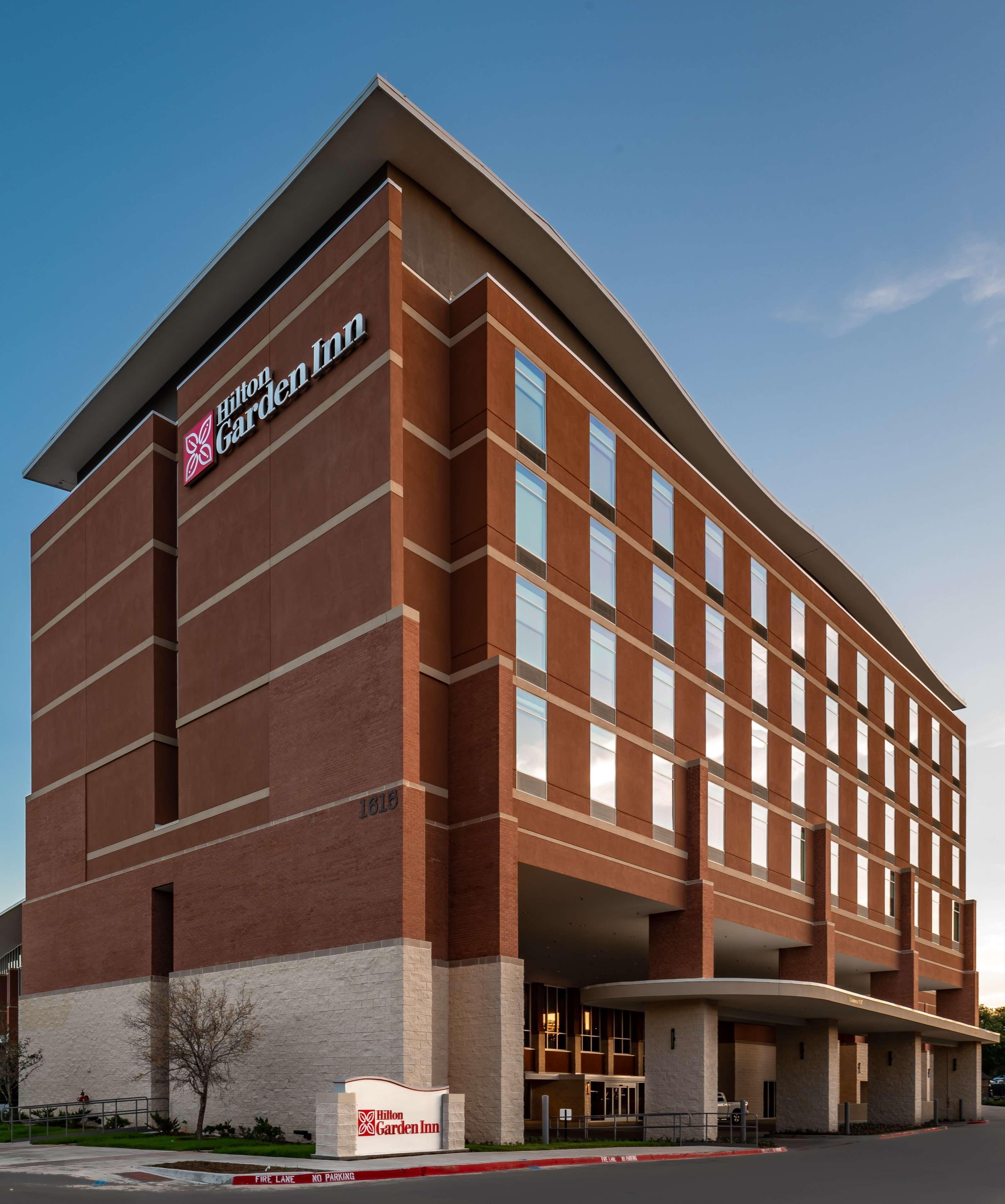 Hilton Garden Inn Dallas At Hurst Conference Center Bagian luar foto